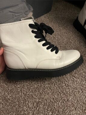 White Lace-Up Women's Combat Boots with Black Laces